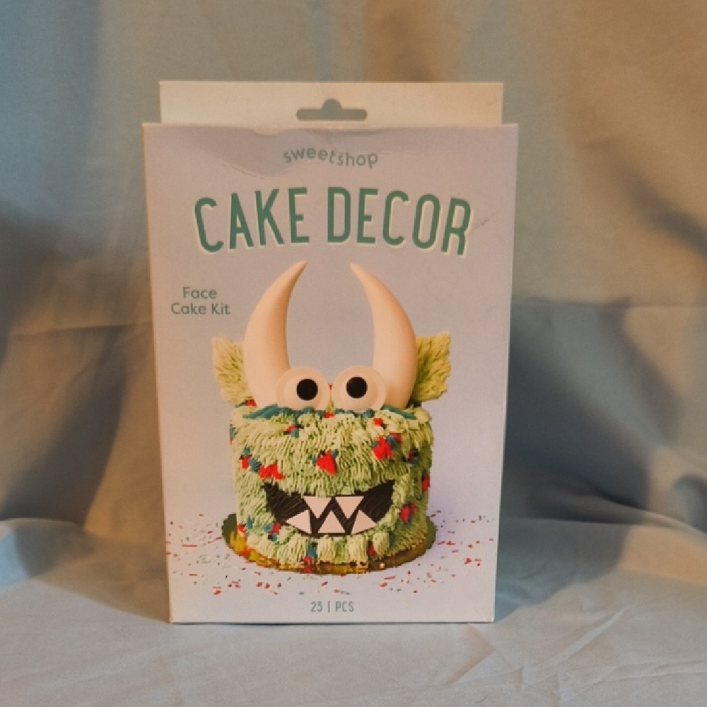 Sweetshop Face Cake Decor Kit